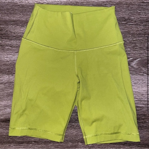 Everlane The Perform Bike Short - Picture 3 of 5